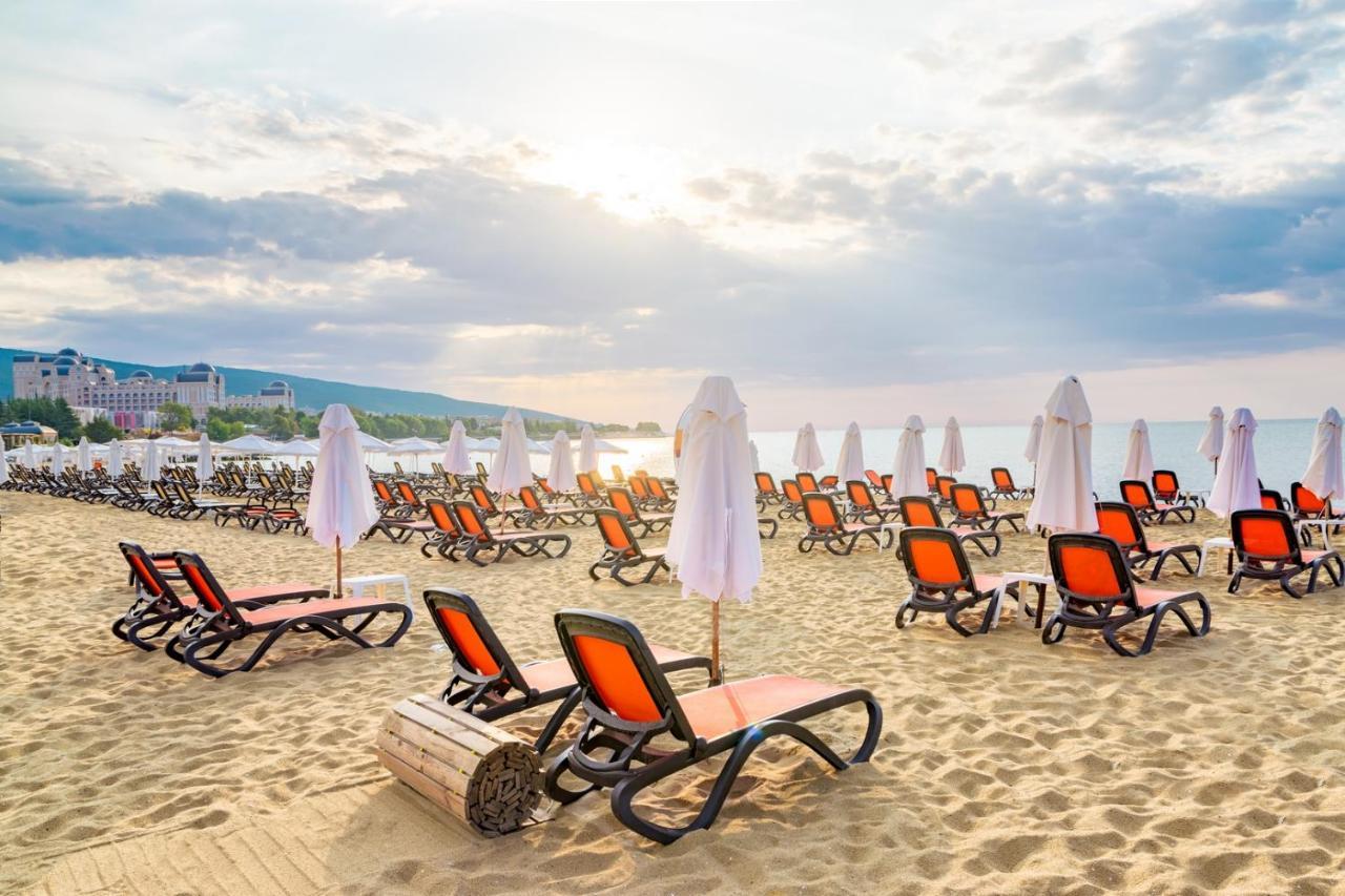 Sunny View Central - Menada Apartments Сонячний Берег Екстер'єр фото