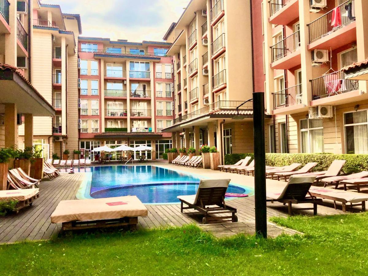 Sunny View Central - Menada Apartments Сонячний Берег Екстер'єр фото